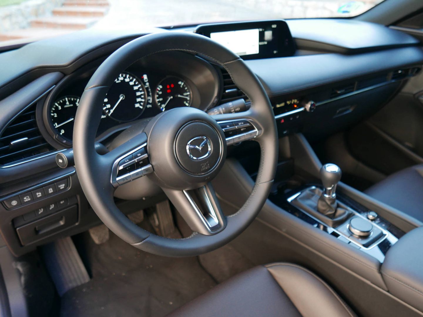 Interior muy tecnológico en el nuevo Mazda3.