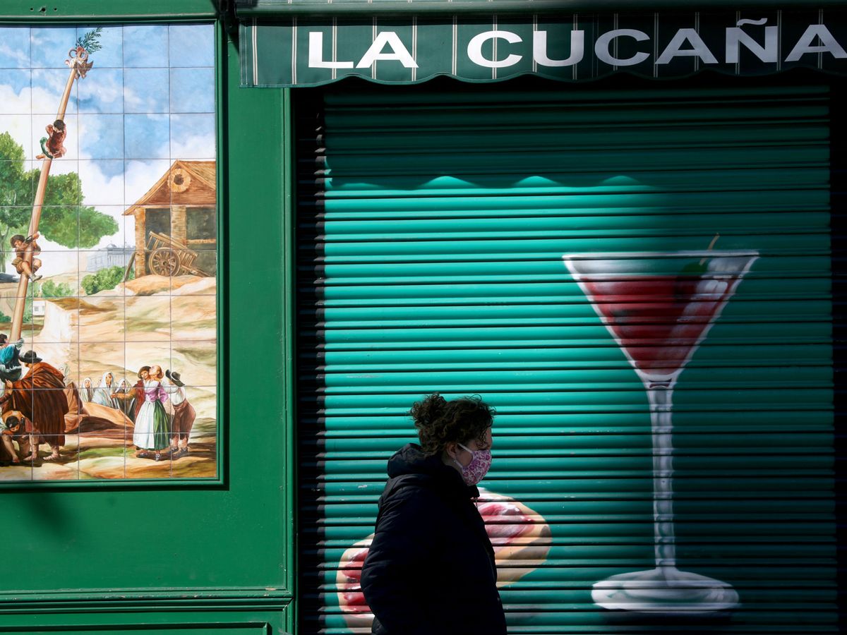 Foto: Bar cerrado en Madrid. (Reuters)