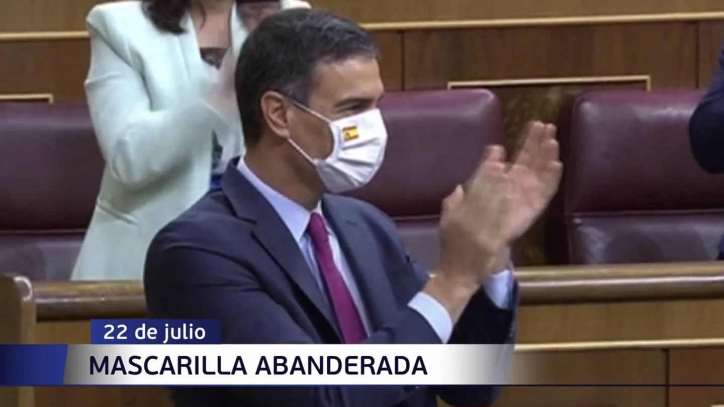 Pedro Sánchez con una mascarilla con la bandera de España. (Mediaset España)