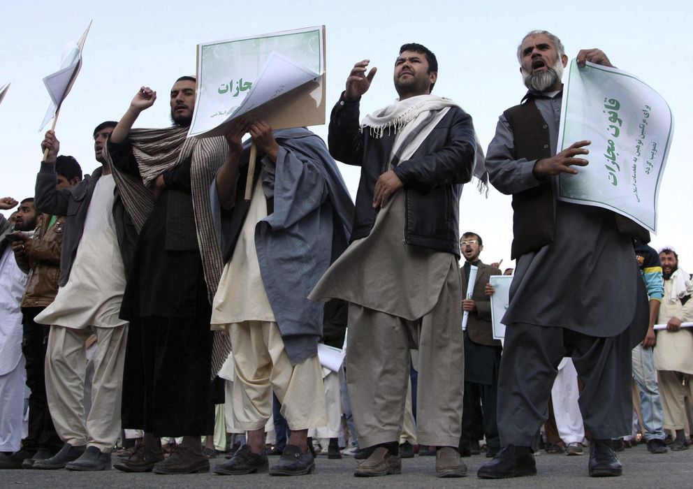Foto: Manifiestación en Afganistán contra un diario acusado de "blasfemo"
