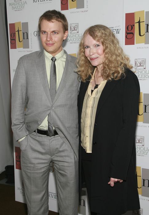 Foto: Mia Farrow y su hijo Ronan, en una imagen de archivo (I.C.)