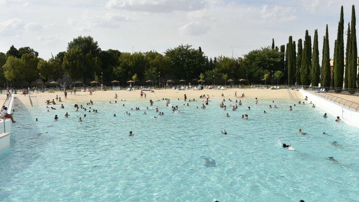 Ni en Andalucía ni en Cataluña: la única piscina de olas municipal de España está en esta comunidad autónoma