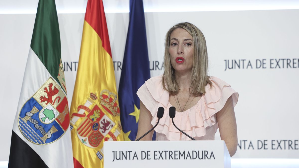 Extremadura suprime la consejería de Igualdad y nombra un gabinete con mayoría de mujeres