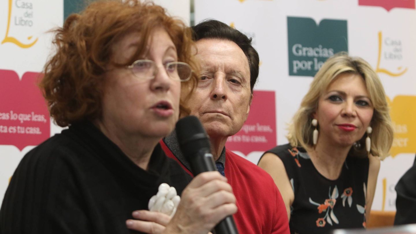 Rosa Villacastín, Ortega Cano y Marina Bernal, la autora de la biografía de Jurado. (Cordon Press)