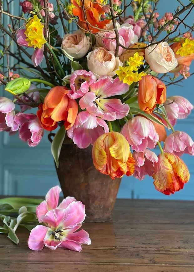 Bodegón con tulipanes de Sally Hambleton. (Cortesía)