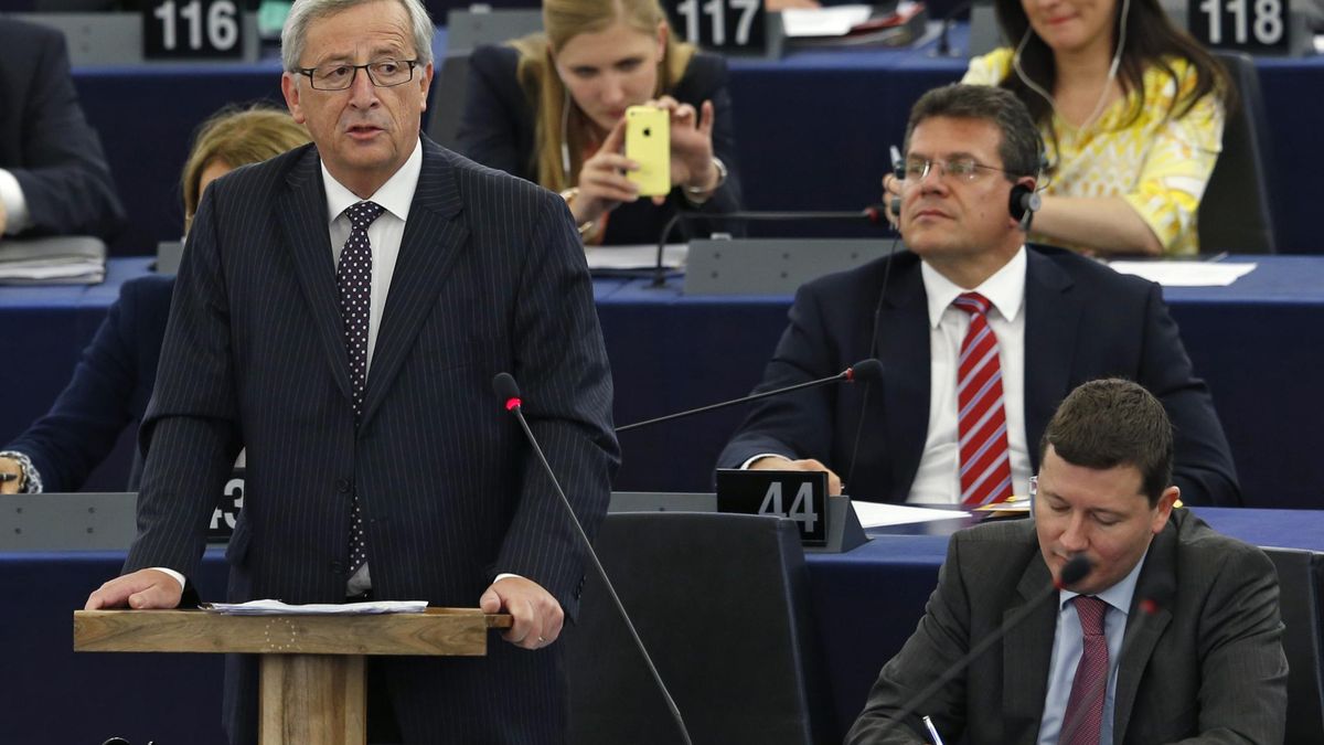 El apoyo de los socialistas europeos a Juncker deja a Sánchez descolgado