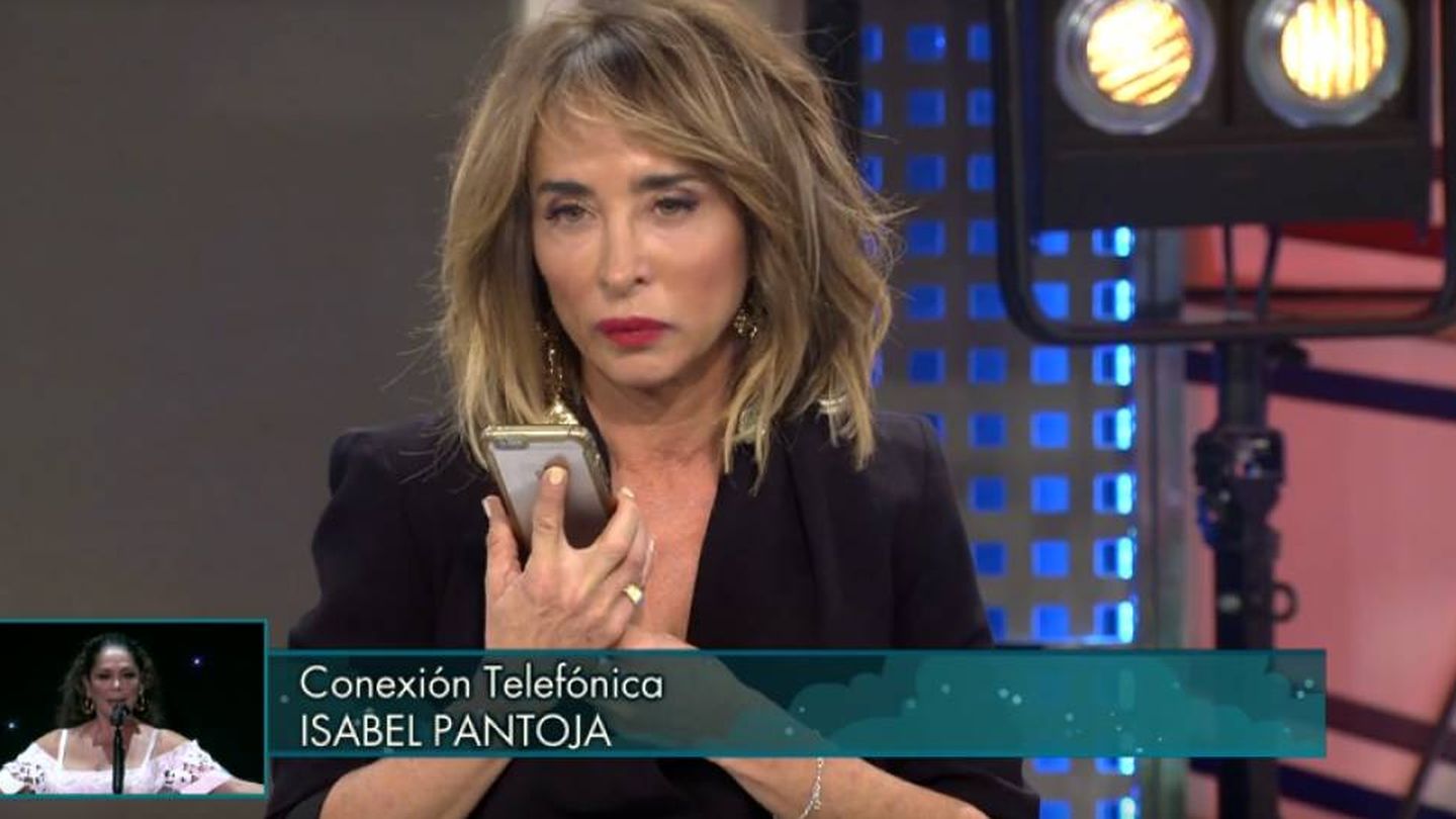 María Patiño hablando con Isabel Pantoja. (Telecinco).