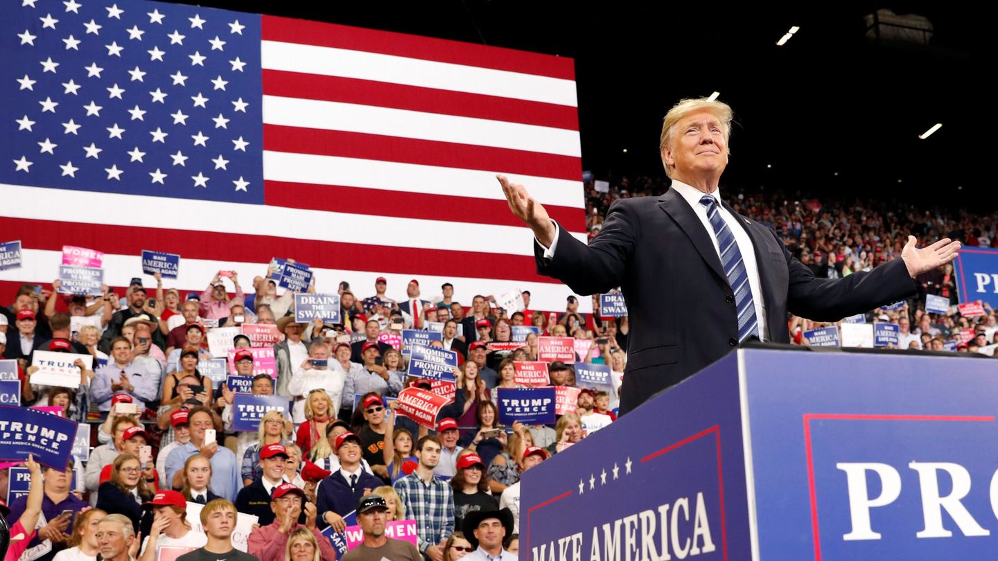 Donald Trump saluda a sus partidarios durante un mítin en Montana, el 6 de septiembre de 2018. (Reuters)