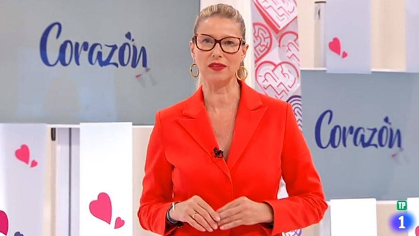 Anne Igartiburu, presentadora de 'Corazón'. (RTVE)