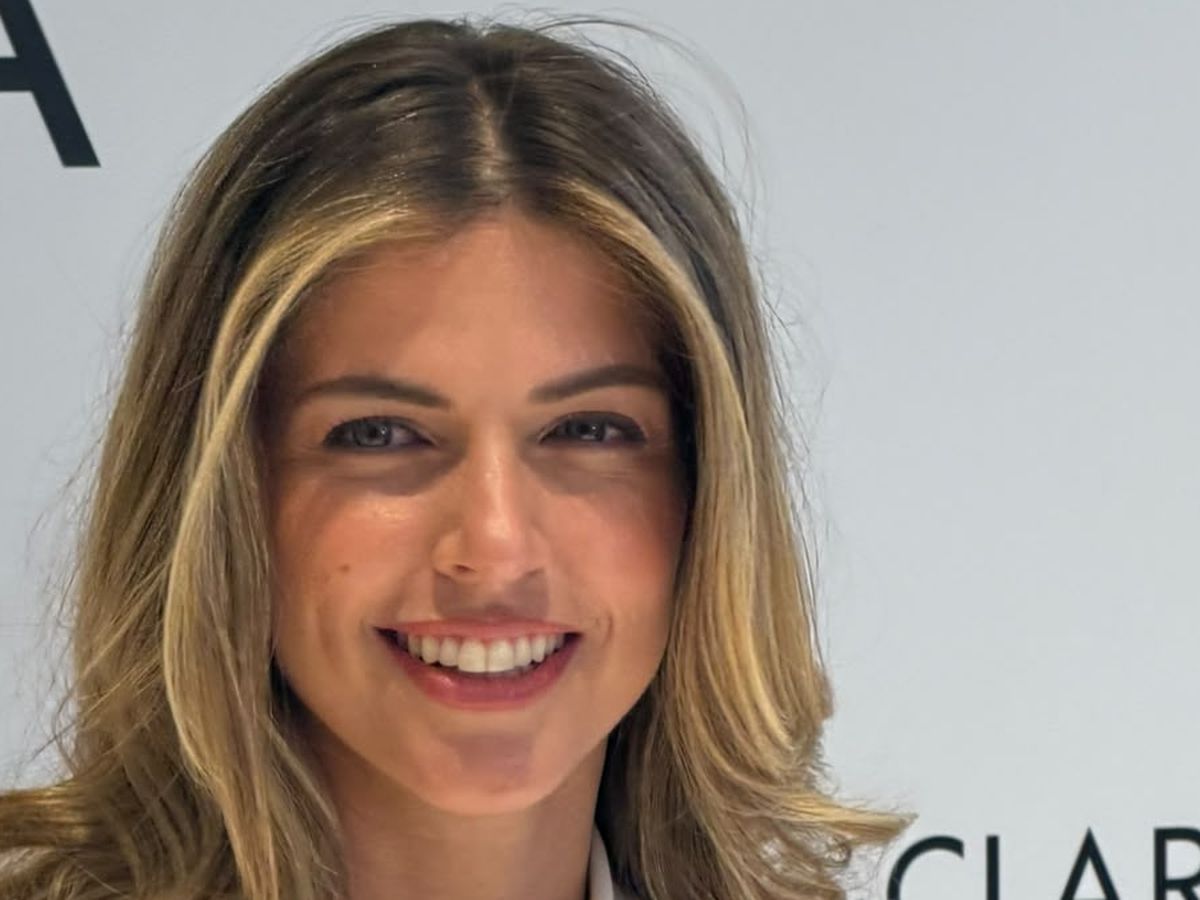 Stephanie Cayo, estrella de Rosa Clará en Oviedo: “Mi madre me ha preguntado si habrá una nueva boda”