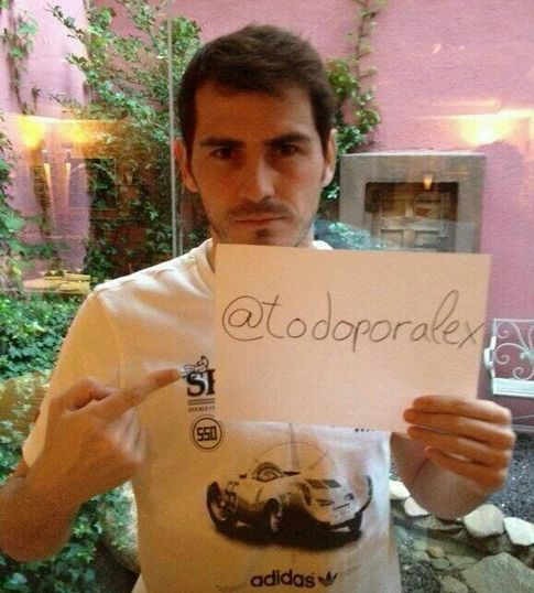 Iker Casillas apoyando la causa. @todoporalex