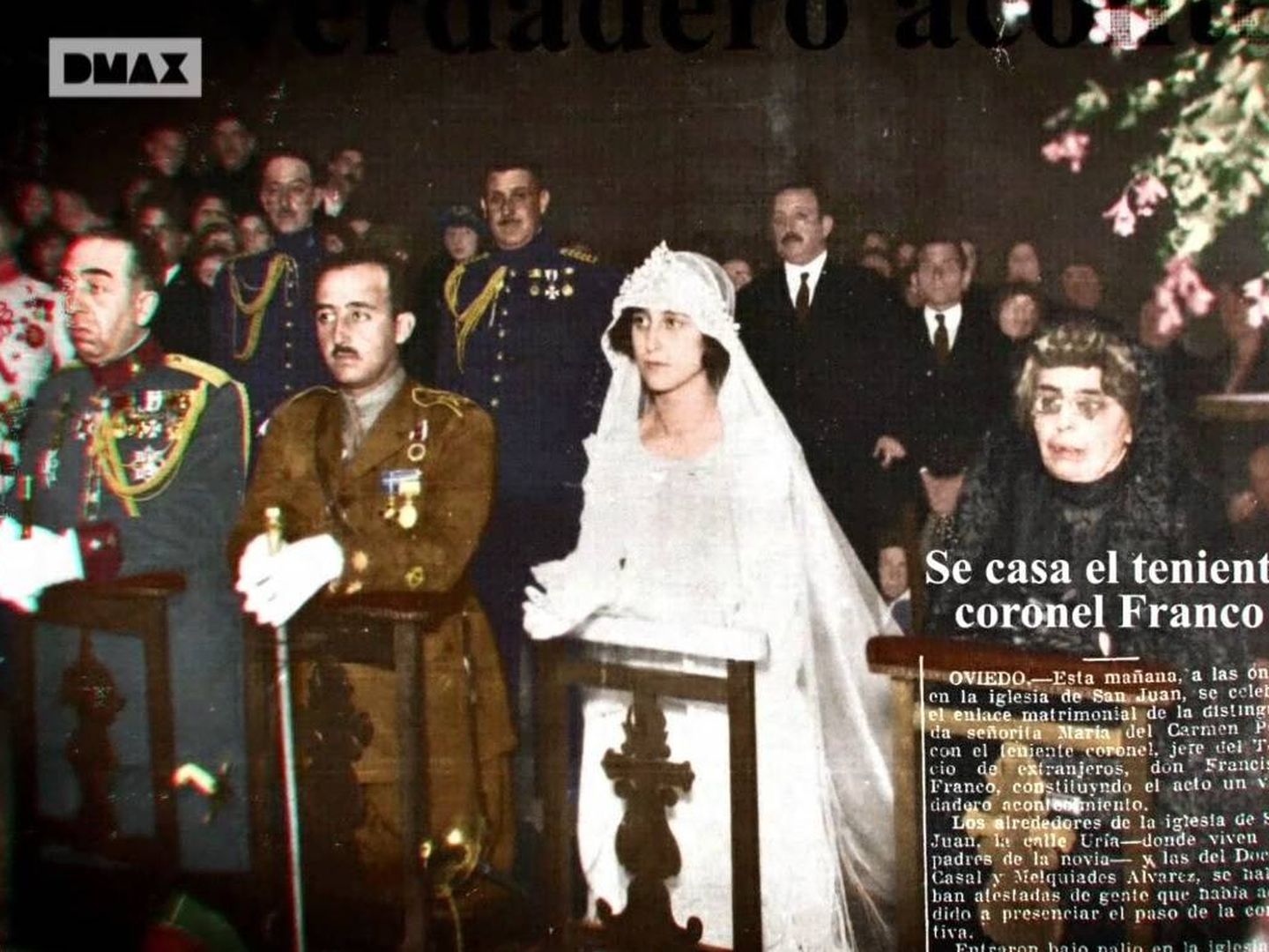 La boda de Francisco Franco y Carmen Polo, donde fue padrino el rey Alfonso XIII detrás.