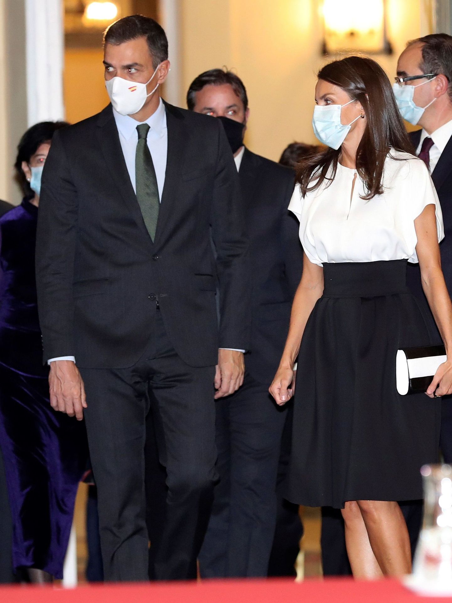 Doña Letizia junto al presidente. (Efe)