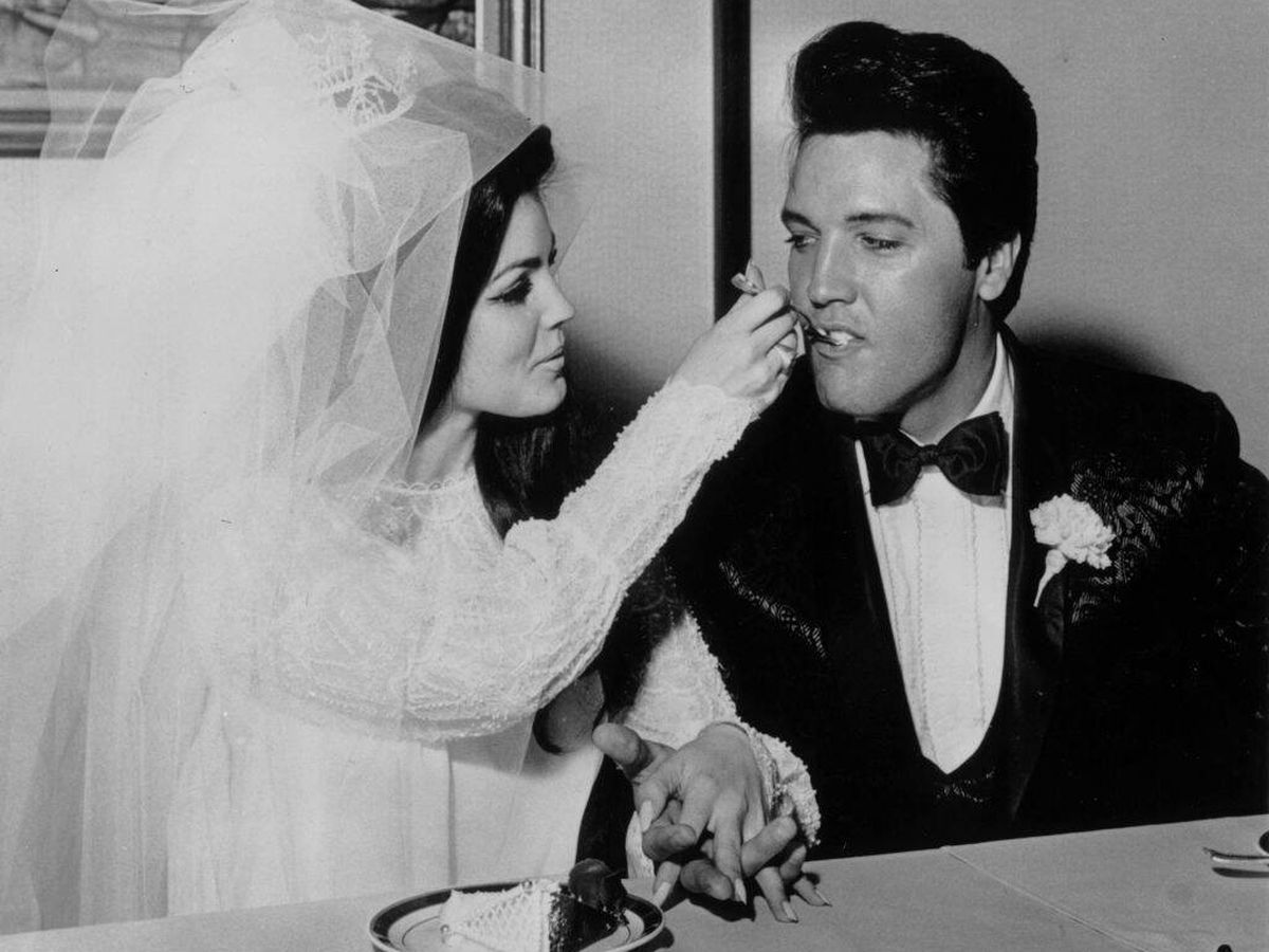 Foto: Priscilla y Elvis Presley, el día de su boda. (Getty)