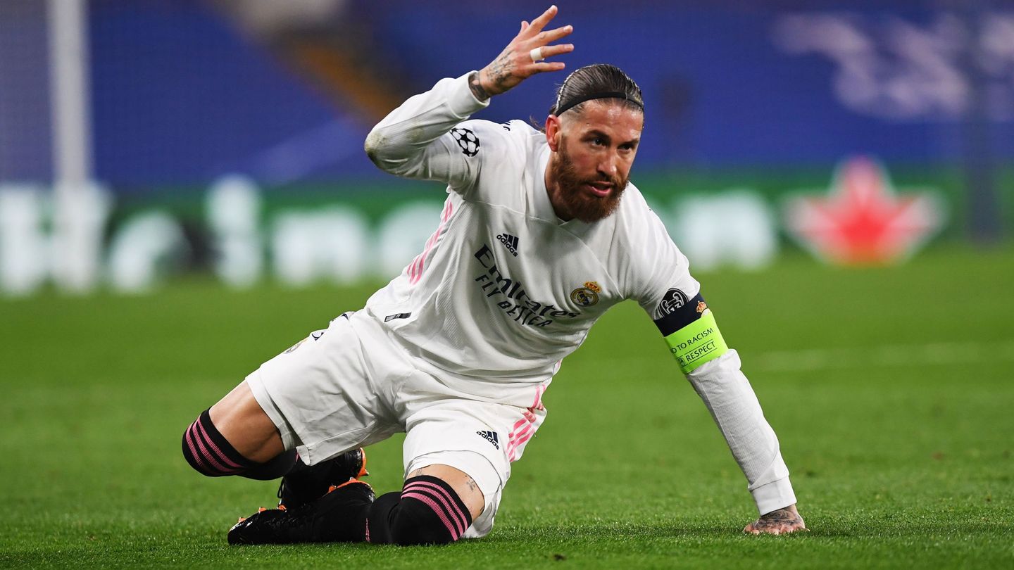 Ramos protesta una falta en las semifinales de Champions ante el Chelsea. (Reuters)
