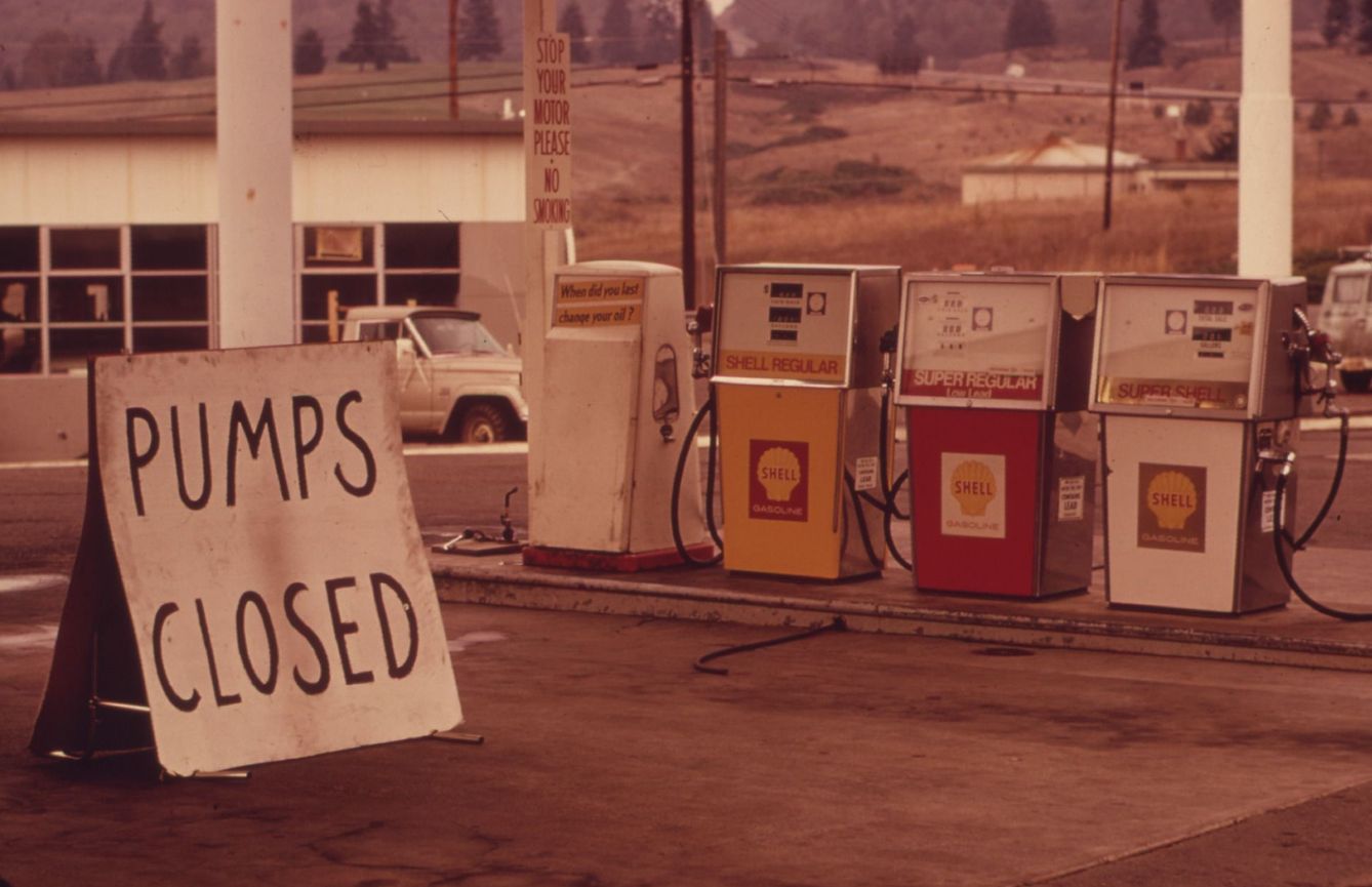 Un surtidor sin gasolina en Estados Unidos durante el verano de 1973. 