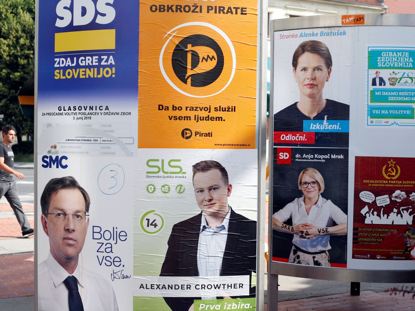 Carteles electorales en Liubliana, el pasado 31 de mayo de 2018. (Reuters)