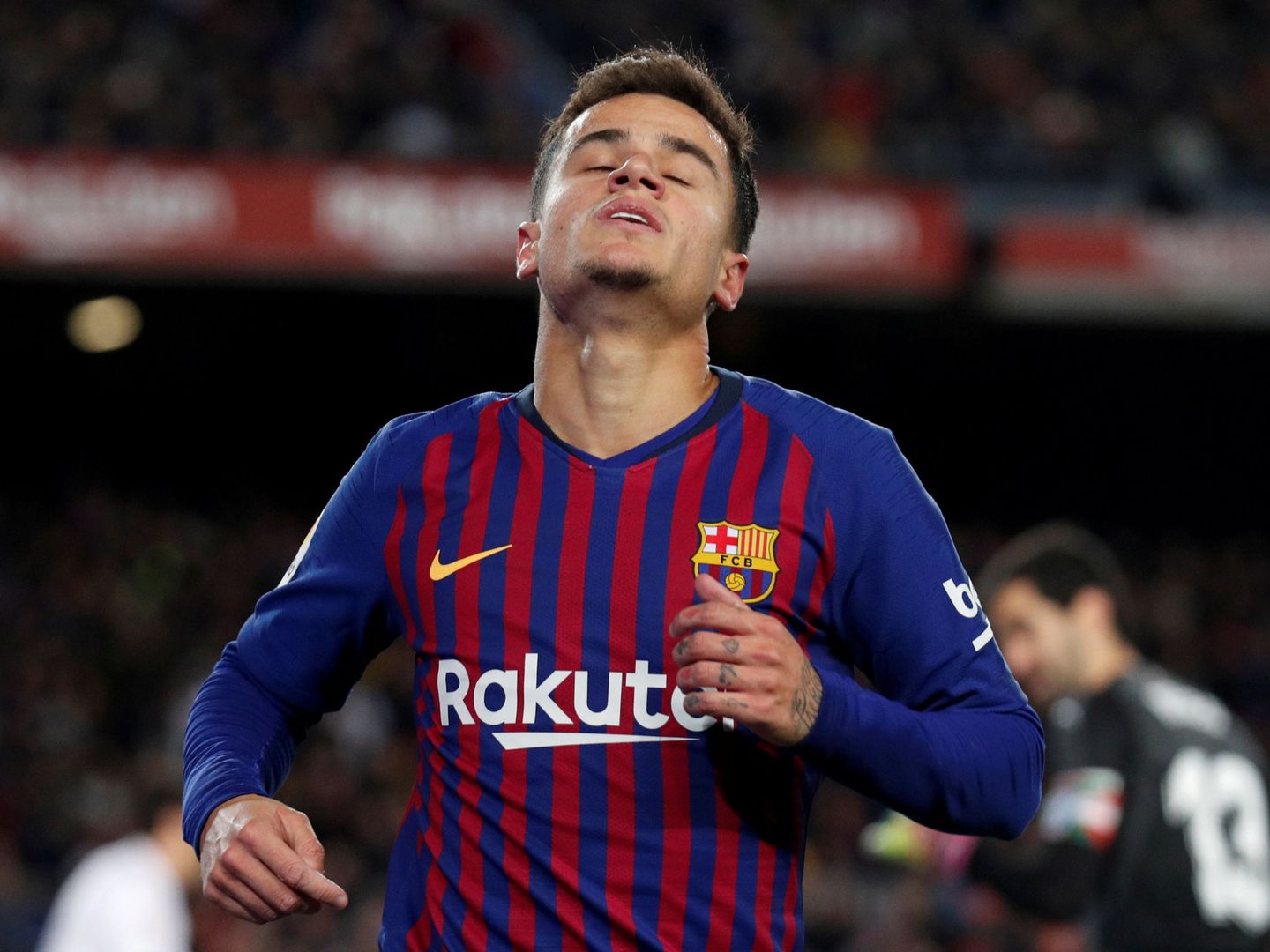 Coutinho se lamenta durante un partido en el Camp Nou. (Reuters)