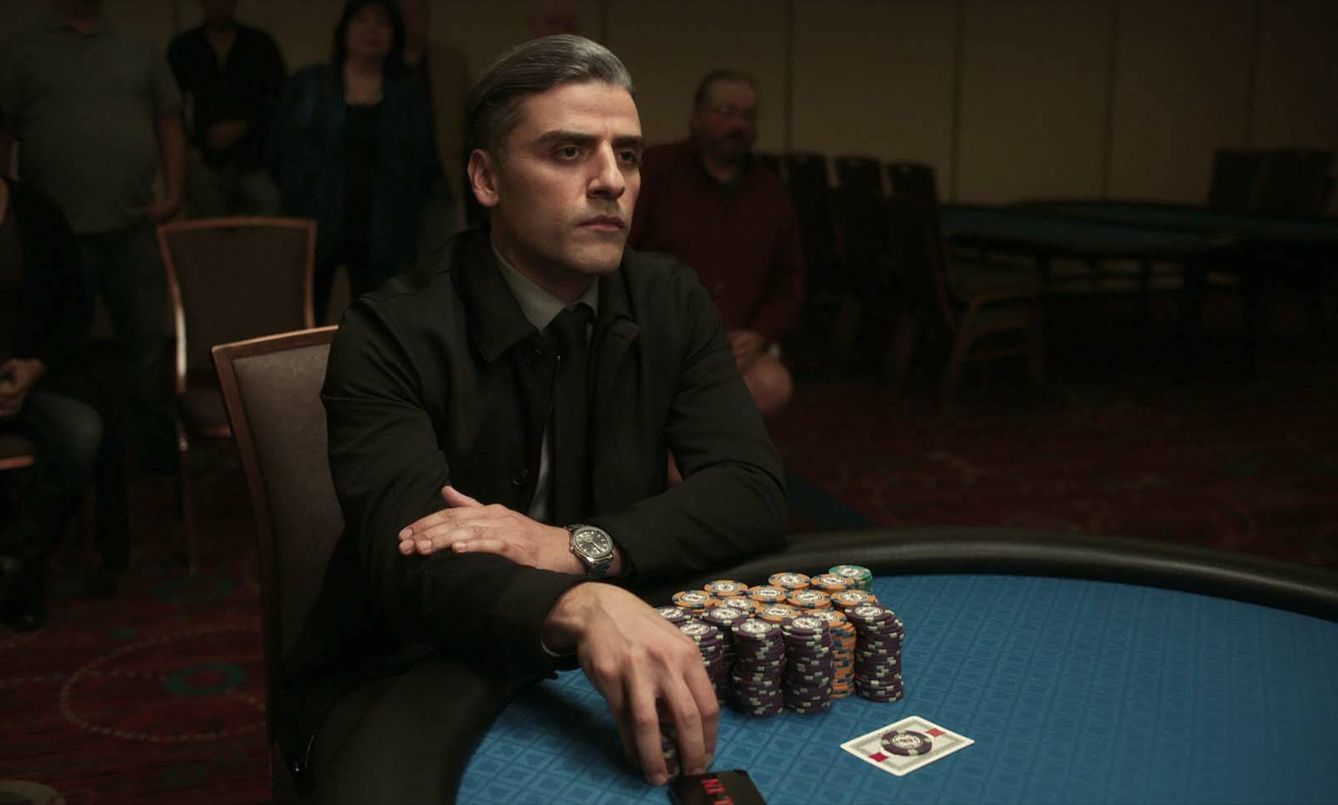 Oscar Isaac despliega todas sus habilidades como jugador de póker. (Universal)