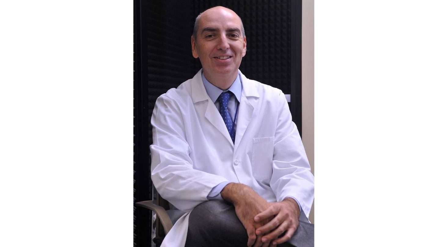 El doctor Carlos Ruiz Escudero, jefe de servicio de Otorrinolaringología del Hospital Universitario Quirónsalud Madrid. (Foto: cortesía de Quirónsalud)