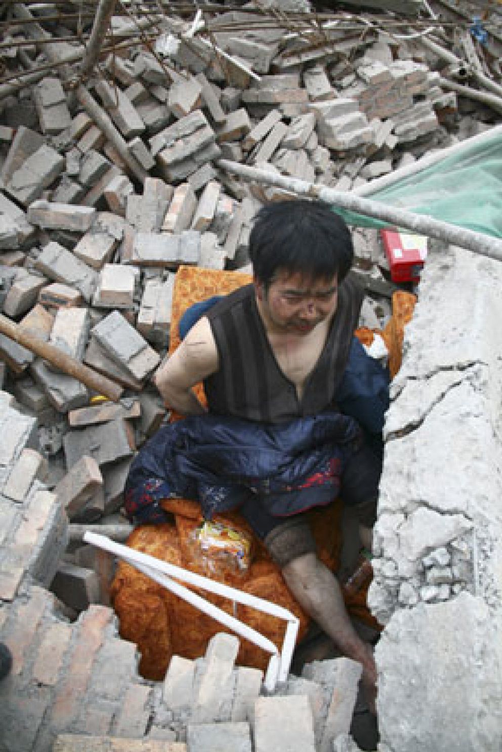 Foto: Las víctimas del terremoto en China ascienden a 15.000 muertos y 40.000 sepultados