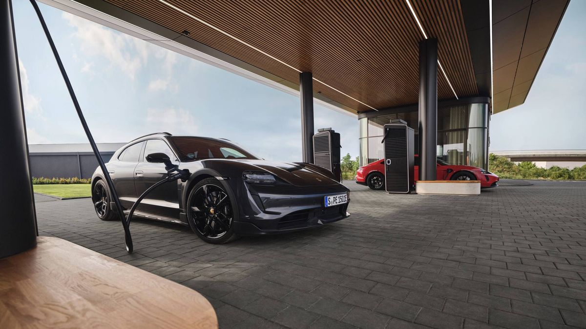Porsche inaugura en Alemania lo más de lo más en estaciones de recarga eléctrica