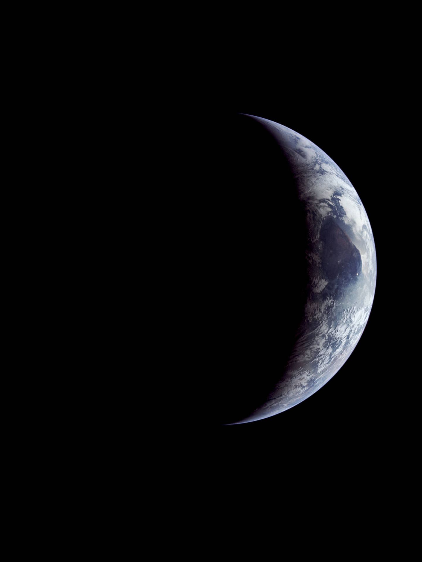 Apolo 11: Curiosamente, la sensación predominante que tuve al mirar la Tierra fue: 'Dios mío, esa pequeña cosa es tan frágil ahí fuera' - Michael Collins.