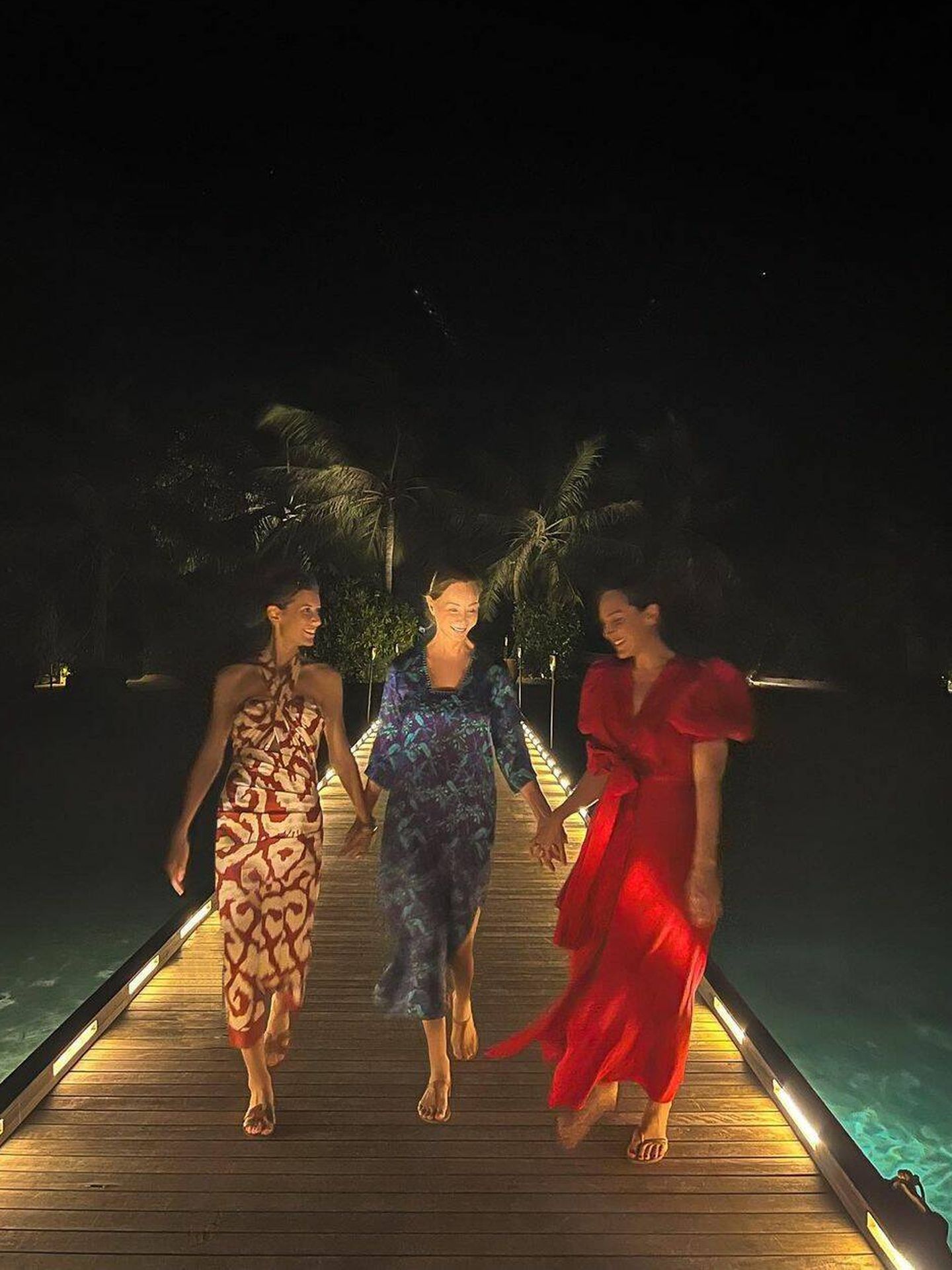 Isabel Preysler, Tamara Falcó y Ana Boyer, en Maldivas. (IG Tamara Falcó)