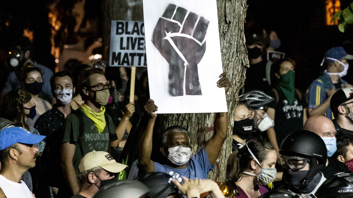 El verano de las protestas contra la violencia policial recrudece la brecha social en EEUU