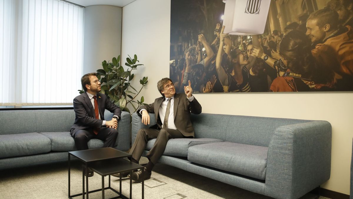 Puigdemont se beneficia de la inhabilitación de Junqueras y barre a Aragonès como líder independentista