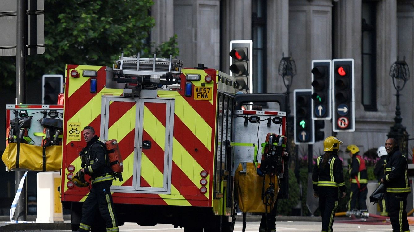 Una mujer detenida tras la muerte de cuatro niños en un incendio en Londres