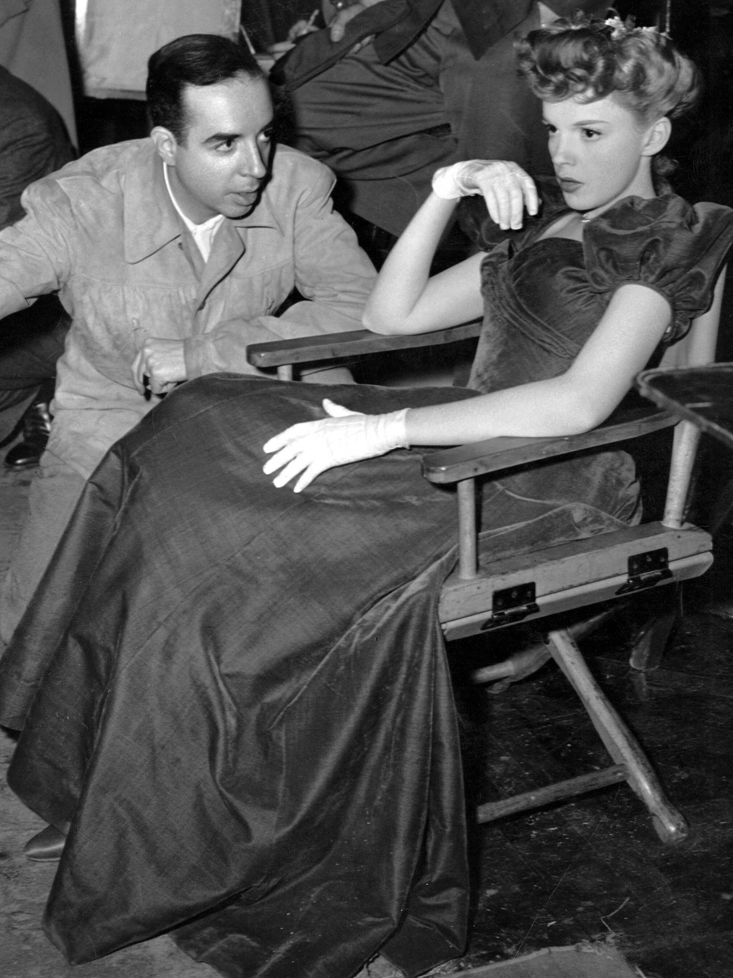 Vincente Minnelli y Judy Garland, en el plató de 'Cita en San Luis'. (CP)