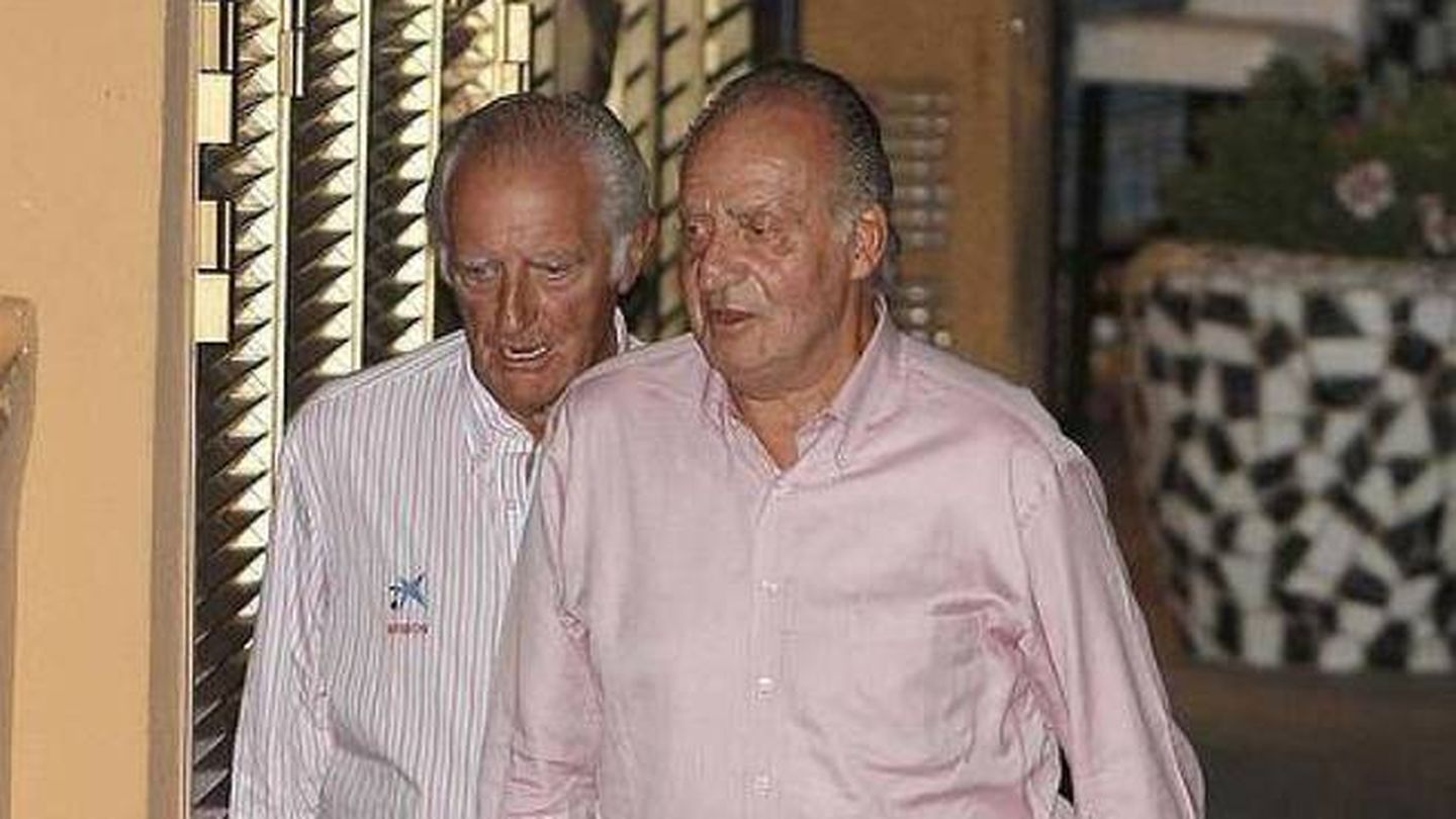 Josep Cusí y don Juan Carlos en una imagen de archivo. (Gtres)