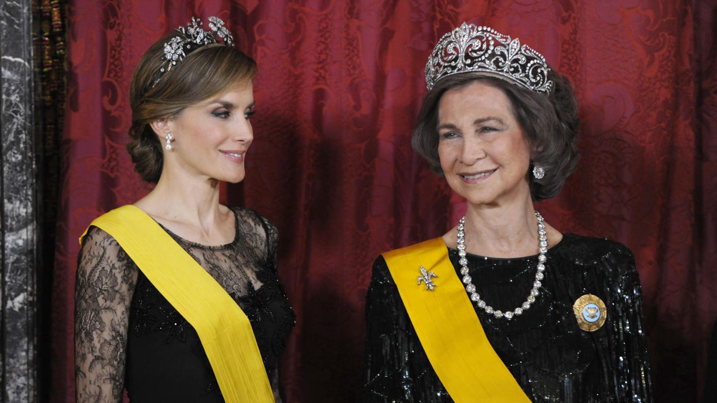 La Reina Letizia y Doña Sofía en una imagen de archivo (Gtres)