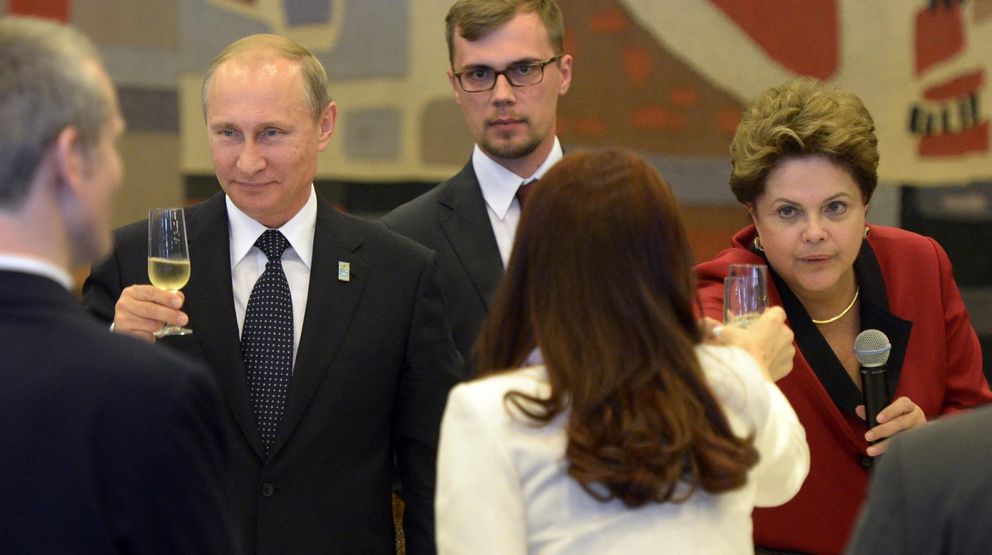 Vladimir Putin, junto a Dilma Rousseff. (Efe)