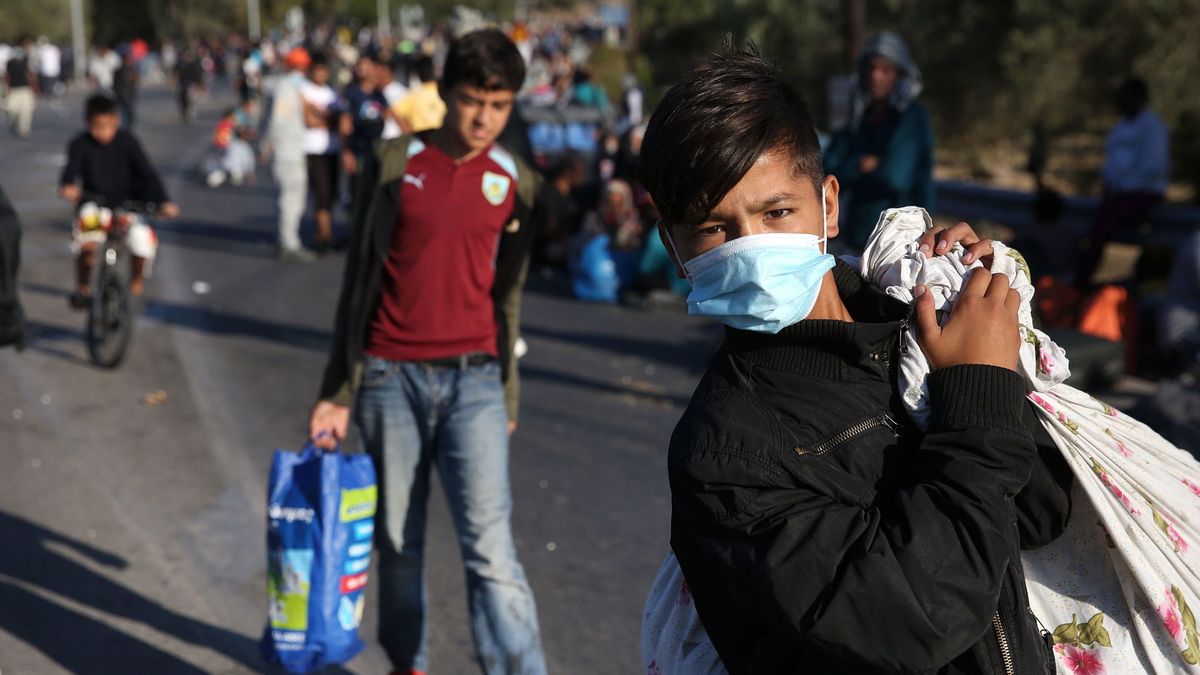 Diez países europeos acogerán a 400 menores refugiados tras la quema de Moria