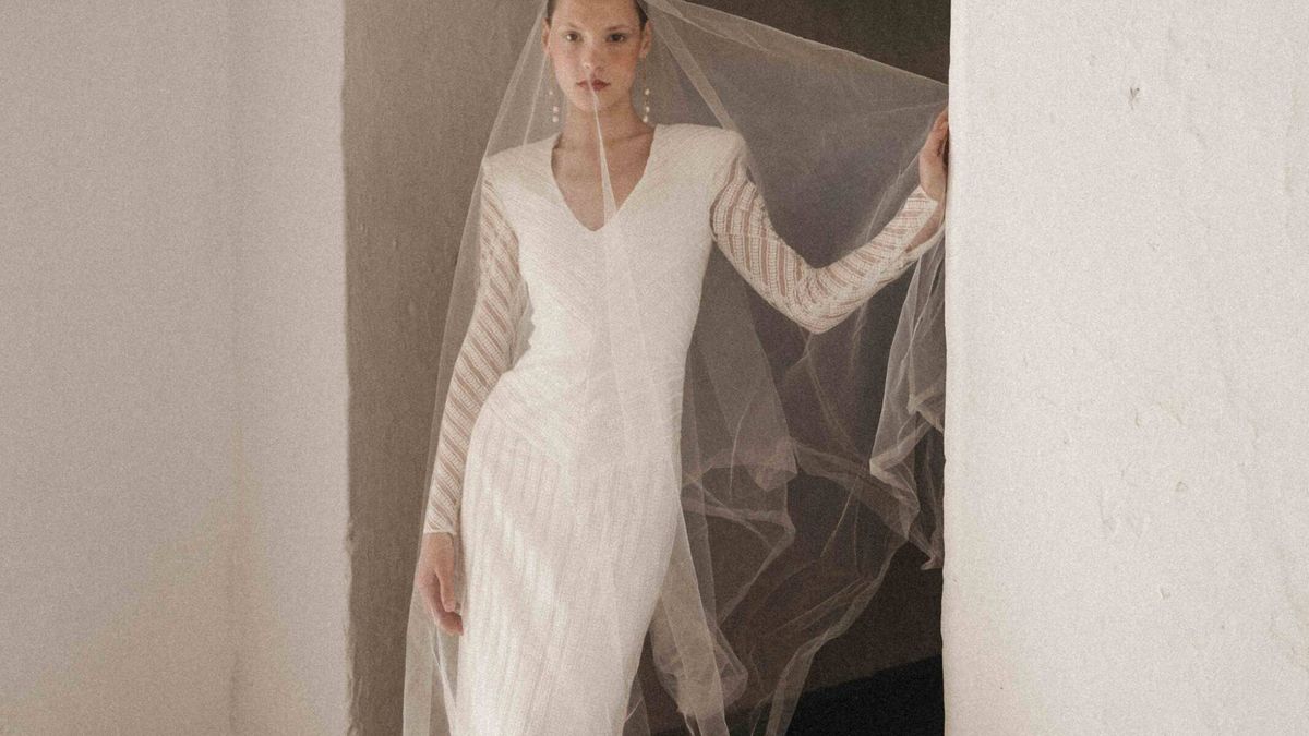 La nueva colección de vestidos de novia de la firma sevillana que viste a Letizia y Leonor