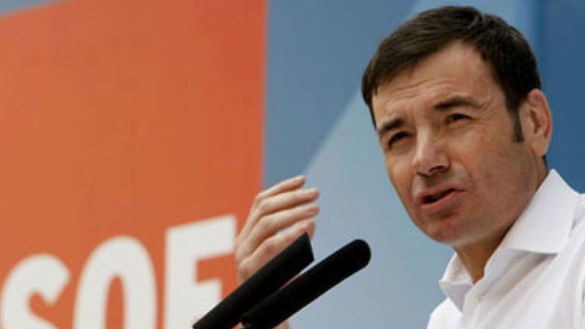 Gómez reclama a Jáuregui que sea la "columna vertebral" del PSM