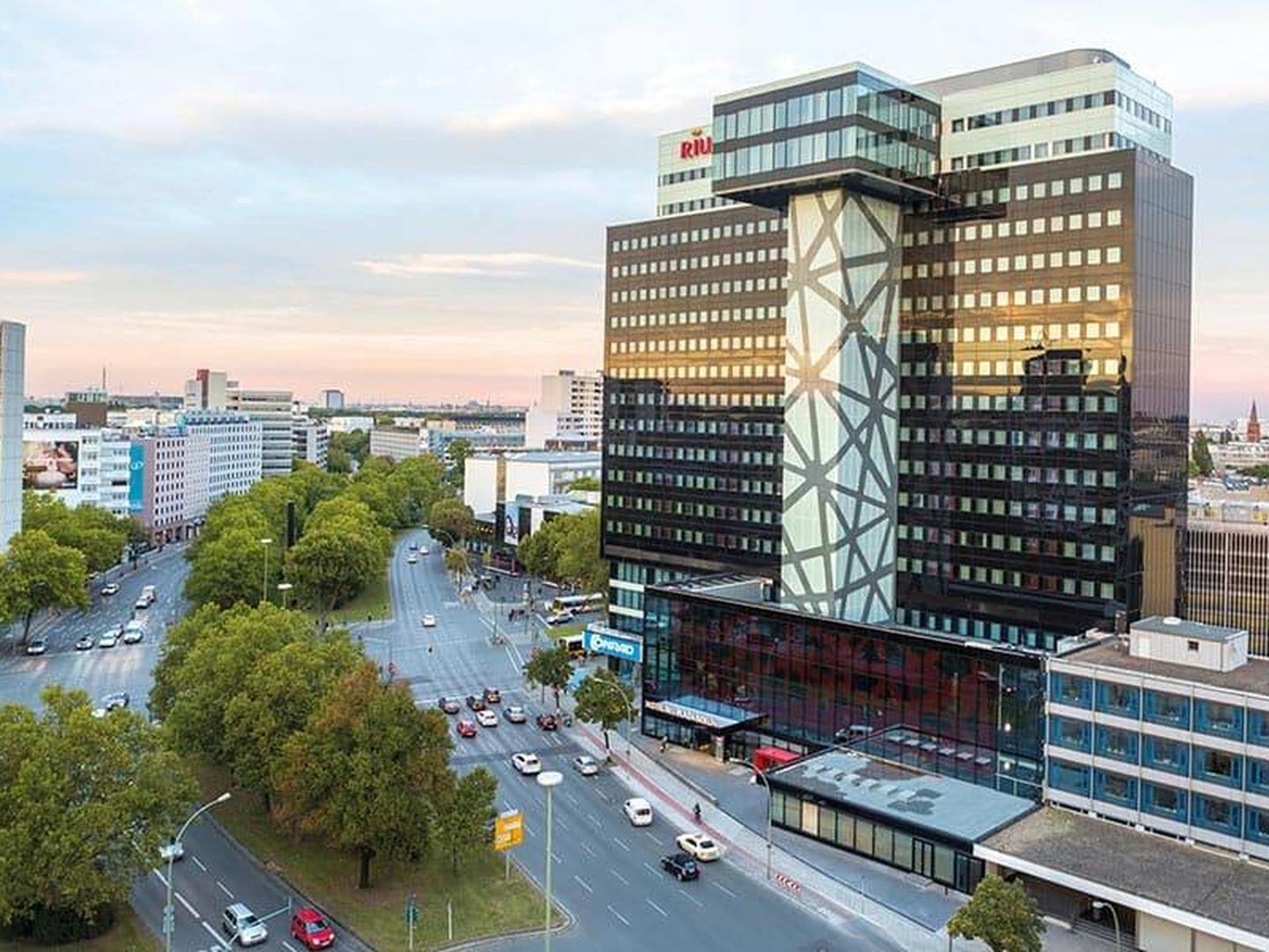 Los Colomer poseen el 73% de RIU Plaza Berlín.