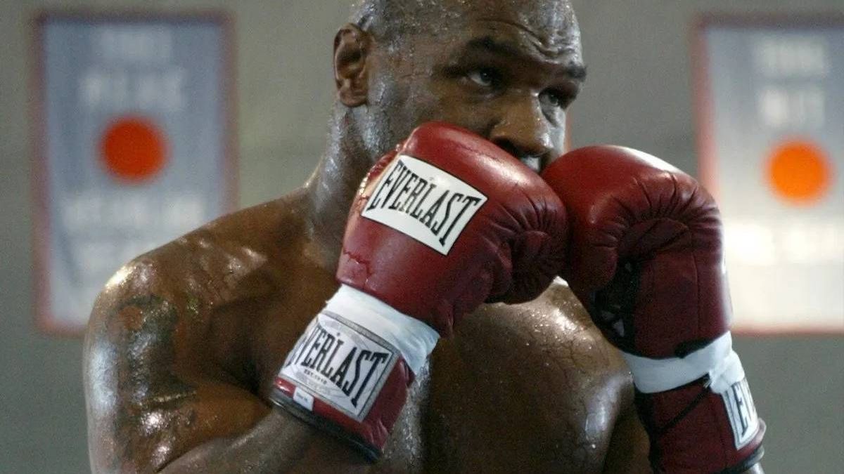 Mike Tyson vuelve al ring en septiembre tras quince años retirado: "No aguanta 2 asaltos"