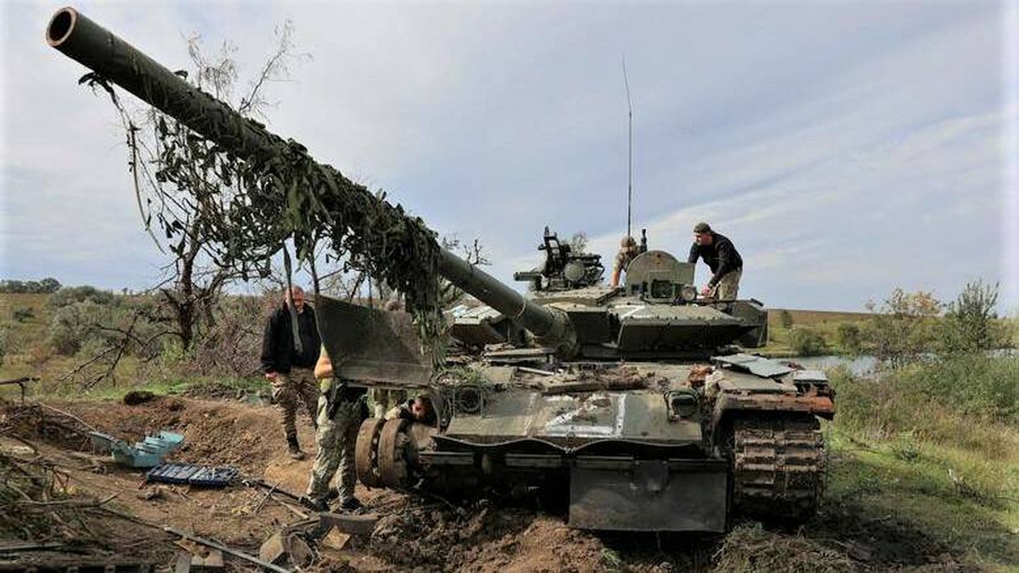 Buena parte del material capturado, como este T-72B3, no podrá ser reparado. (Reuters)