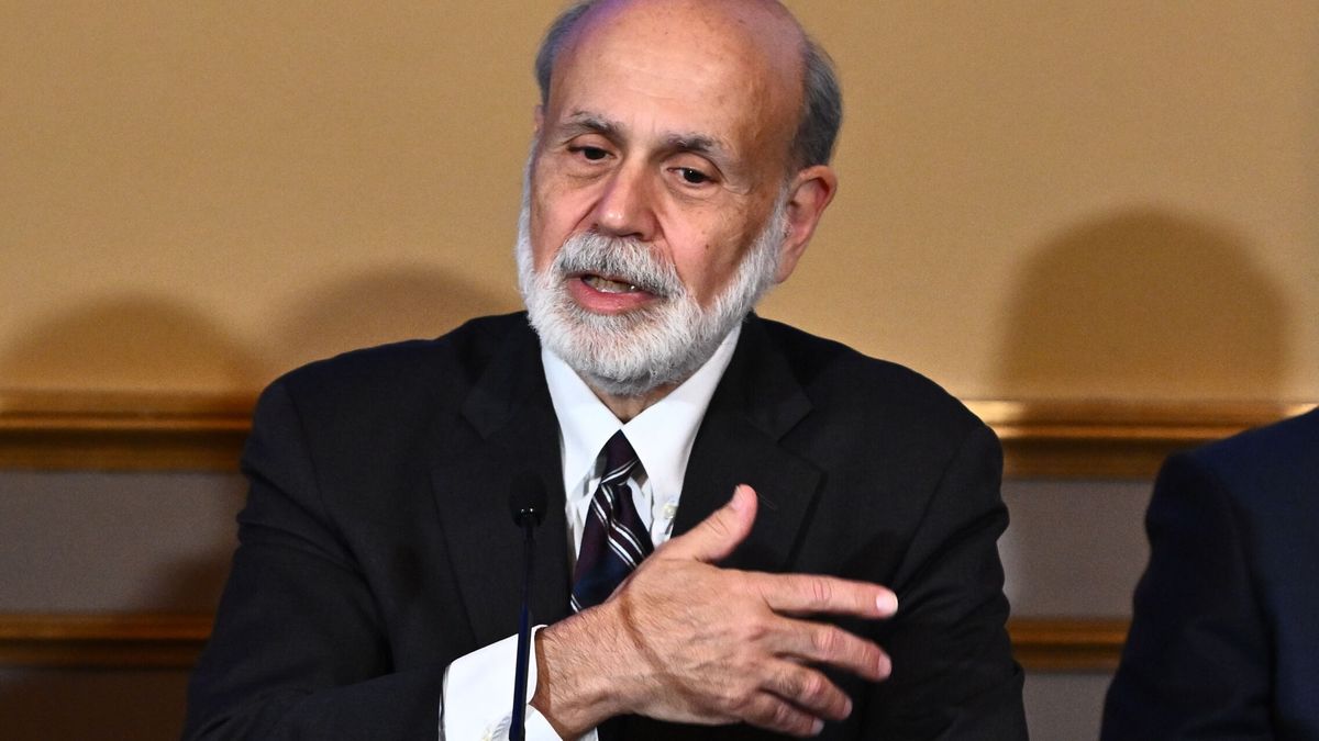 El Nobel Bernanke alerta de poca regulación en la banca en la sombra para evitar futuras crisis 