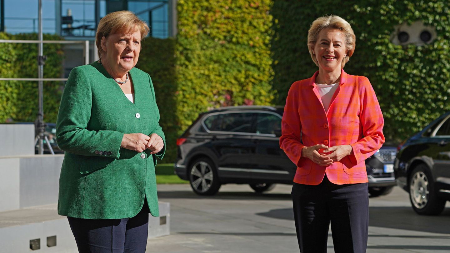 Angela Merkel y Ursula von der Leyen. (Reuters)