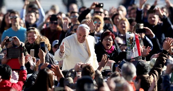 Foto: El papa Francisco en la Plaza de San Pedro. (Reuters)