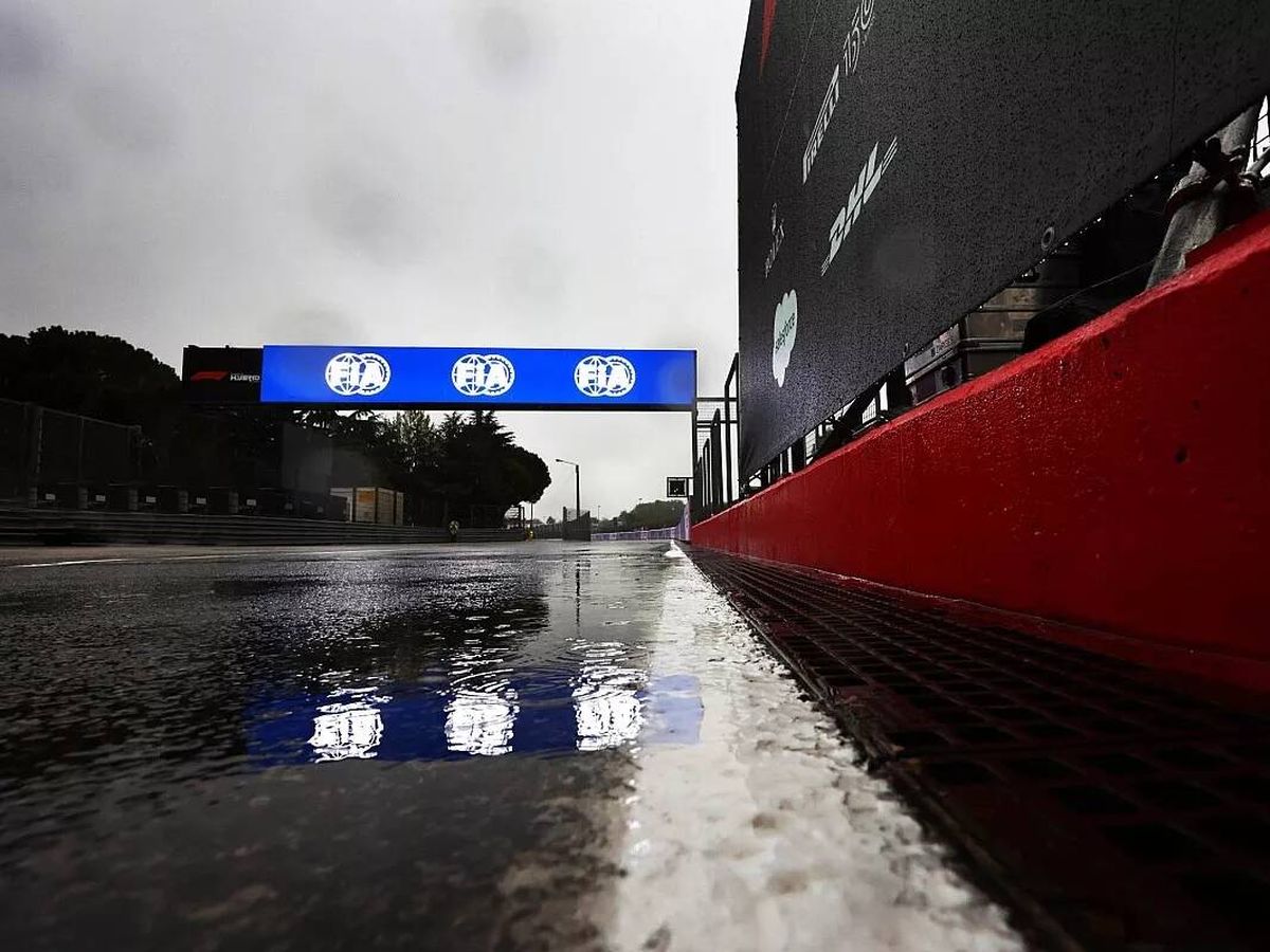 Foto: El circuito de Imola, durante las lluvias torrenciales. (Motorsport.com).