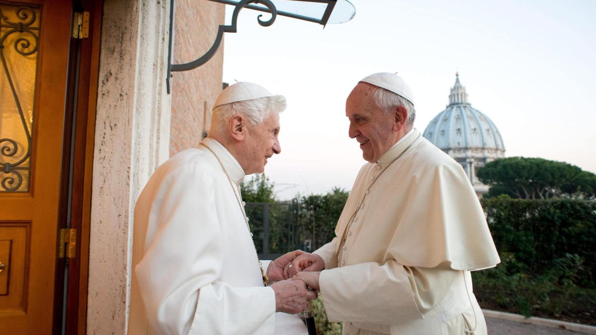 Lo que nuestros CEO deberían aprender de los Papas Benedicto XVI y Francisco