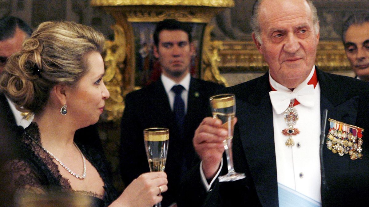 El Rey Juan Carlos acude en solitario a la boda de su sobrino, Beltrán Gómez-Acebo