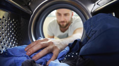 Seis errores que cometes al poner la lavadora (y están arruinando tu ropa)