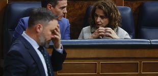 Post de Moncloa ordena a sus ministros ir contra Vox para evidenciar la soledad del PP andaluz