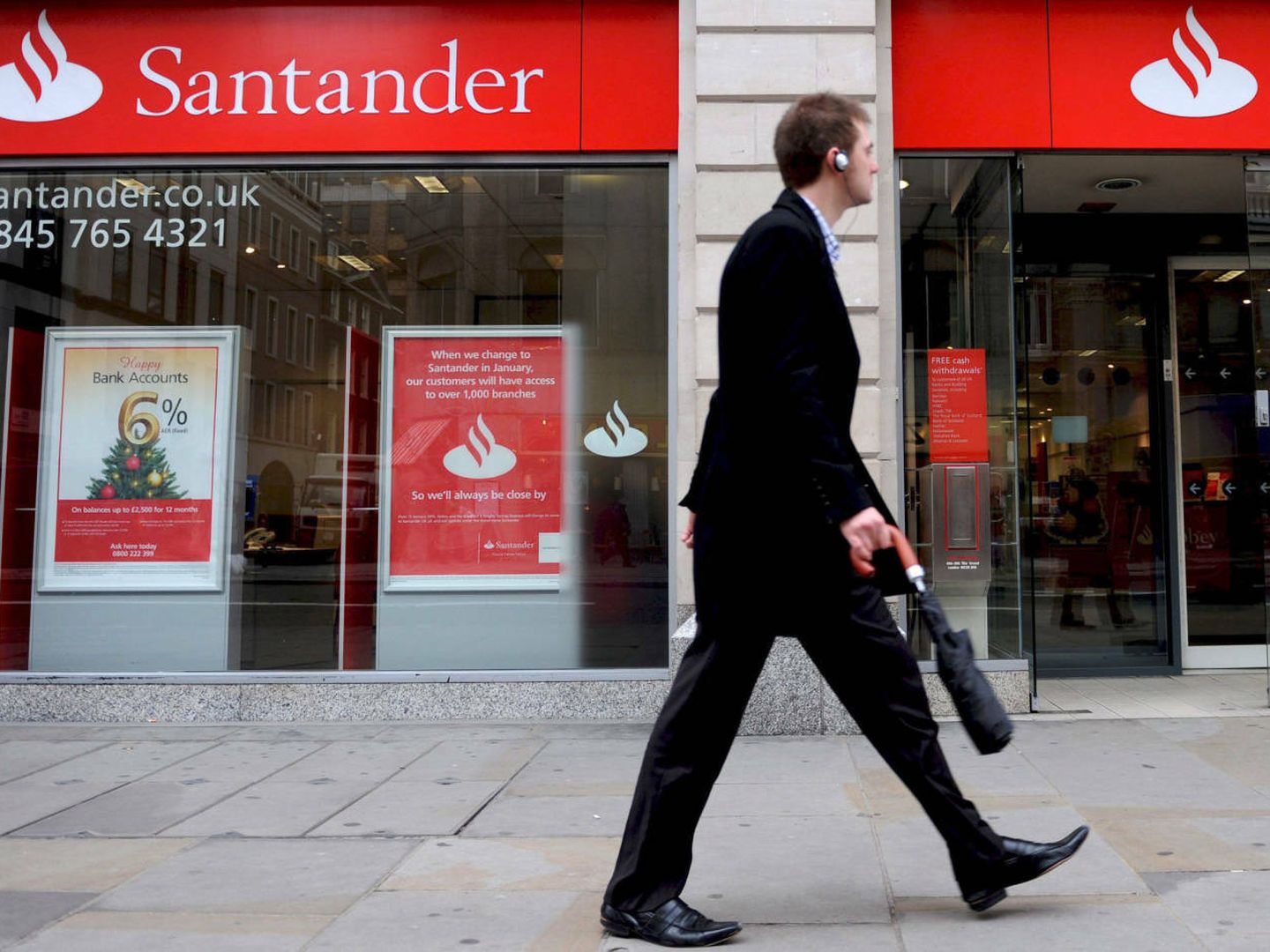 Sucursal del Banco Santander en Londres (Reino Unido). (EFE)